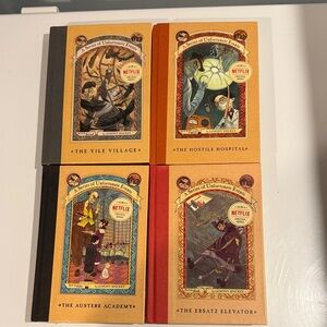 A Series of Unfortunate Events Book Set